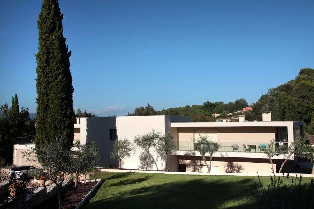 Seventeen Hotel Valbonne Exterior foto